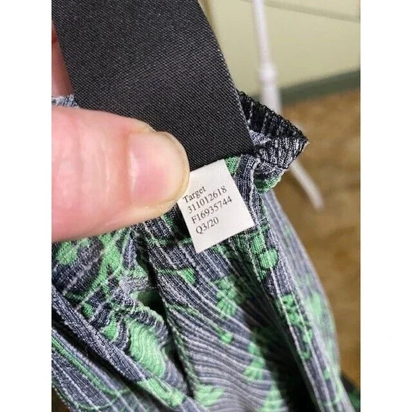 Who What Wear Floral Print Puff Sleeve Stretch Blouse in Midnight Foilage Size M - Picture 9 of 11